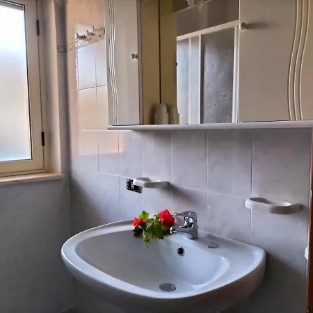 Apartment Lina Capo Vaticano